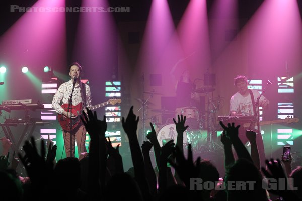 THE WOMBATS - 2022-04-29 - PARIS - La Machine (du Moulin Rouge) - Matthew Murphy - Tord Overland-Knudsen - Dan Haggis